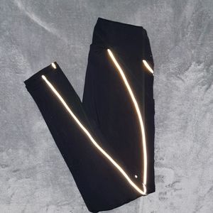 Black Leggings, V-shaped waistline, Phone pocket